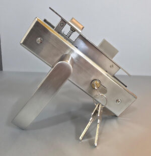 Khóa tay gạt K20 - thân 58 -  inox 304